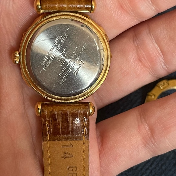 Anne Klein Watch With 4 Interchangeable Bezels Genuine Leather Bracelet - Picture 2 of 6